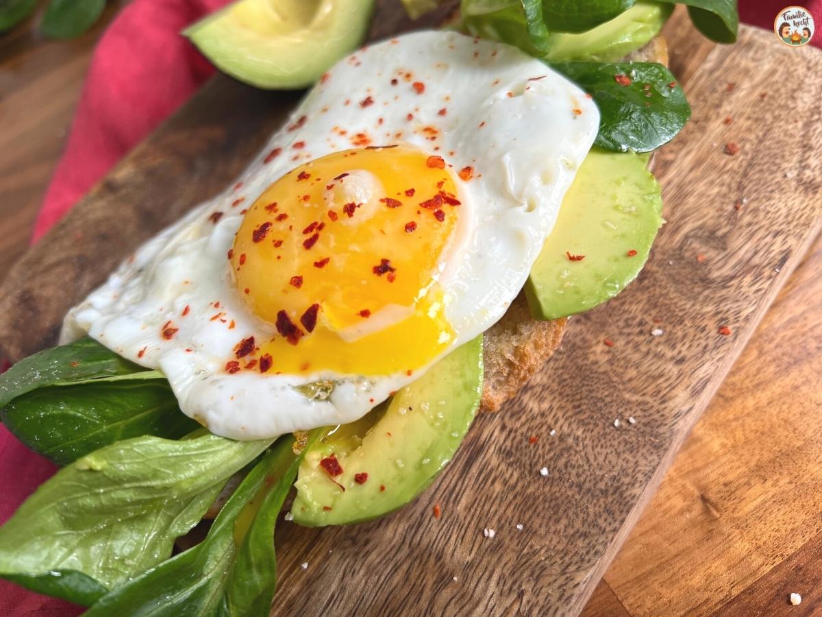 Ger Stetes Avocado Brot Mit Ei Familie Kocht