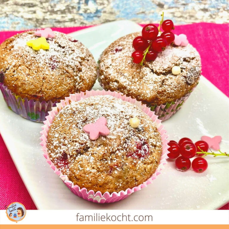 Fluffige Johannisbeer Schoko Muffins ♥ so lecker und schnell